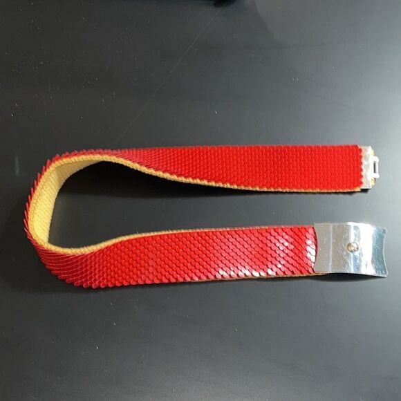 Vintage Red Stretchy Belt. - Picture 1 of 6